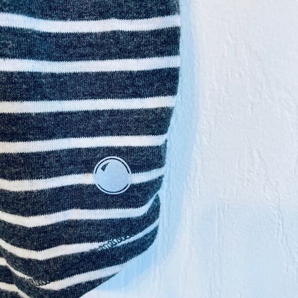 Yogalicious Striped Open Back Active T-Shirt‎ Large - Picture 3 of 11